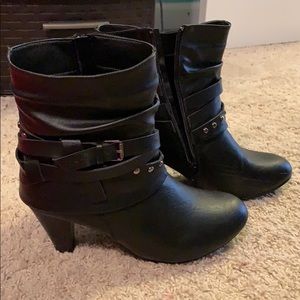 Faux Leather Size 8.5/9 Booties